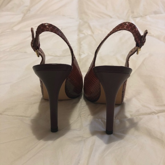 Stuart Weitzman Slingin Open Toe Snakeskin Auth - Picture 6 of 8